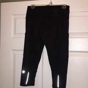 Cropped black lulu leggings